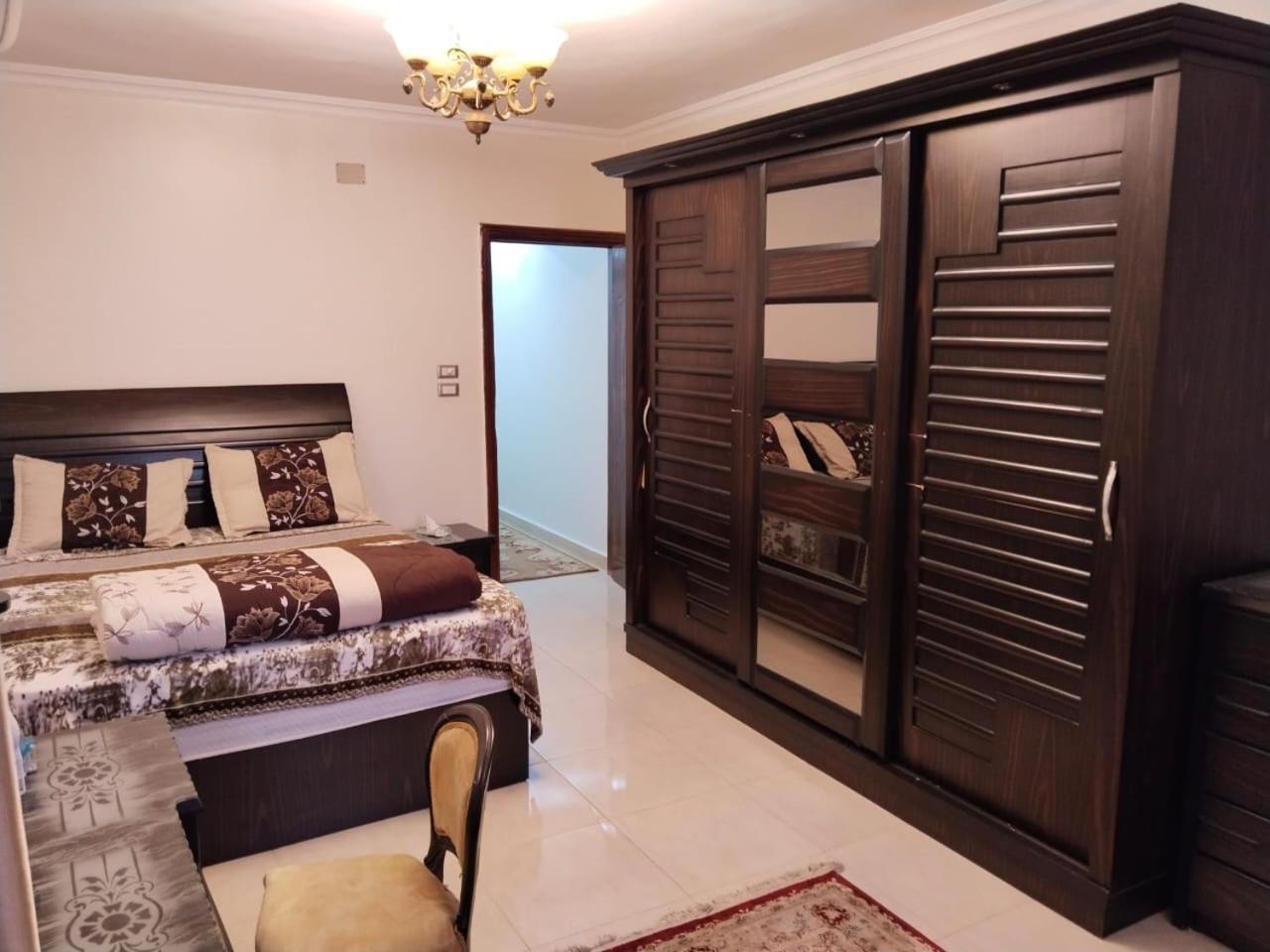 Apartment راقية مطلة علي كورنيش النيل المعادي - عوائل فقط